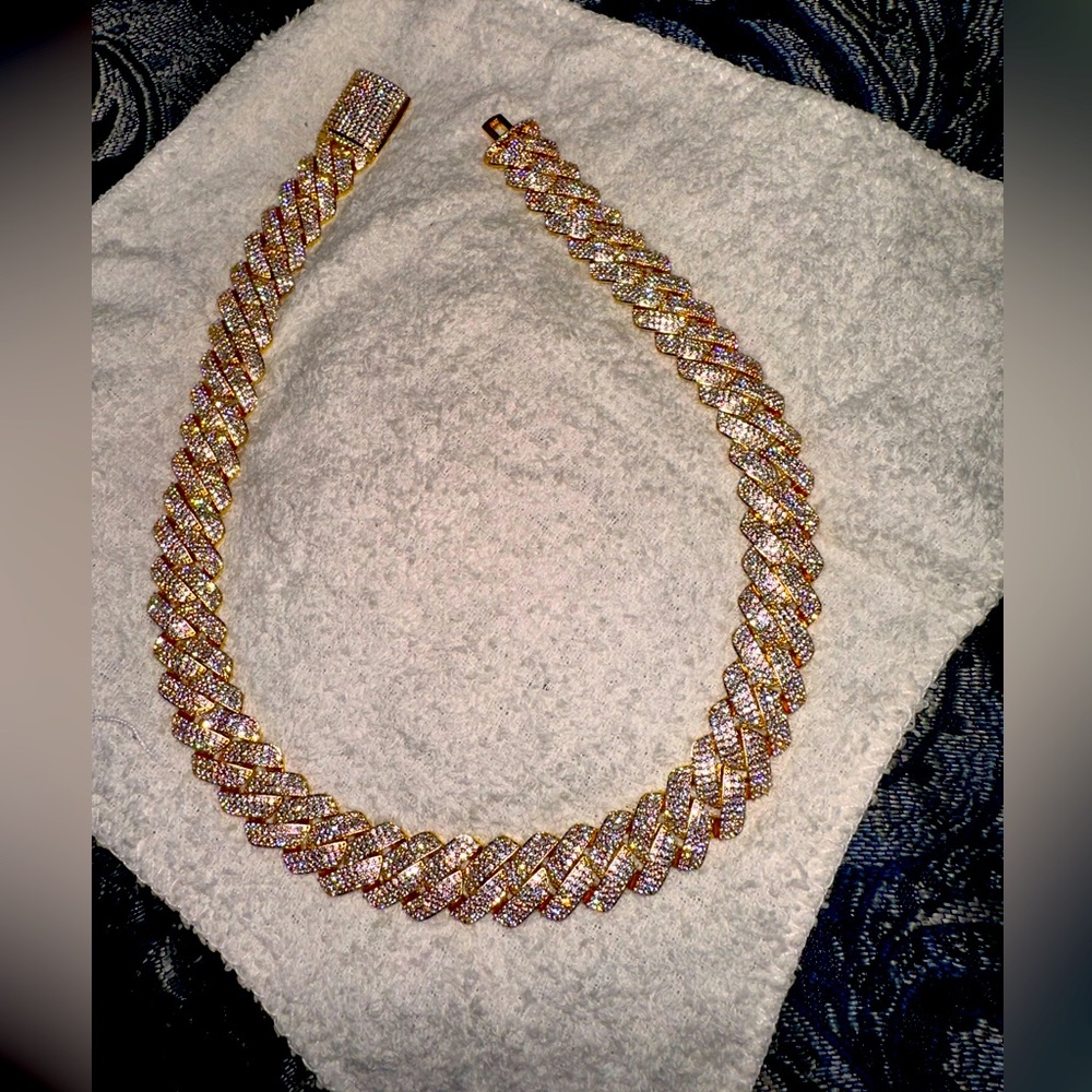 Vvs simulated diamond necklace